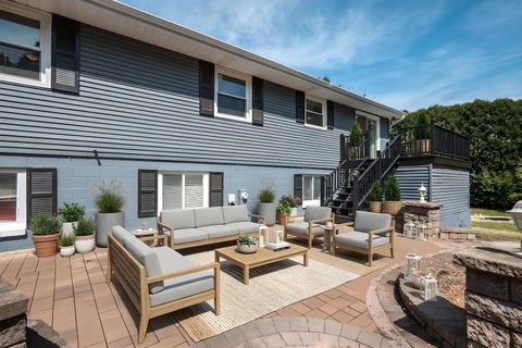 Tiny photo for 6N841 Longacre Drive, St. Charles, IL 60175 (MLS # 12666441)