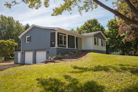 Photo of 6N841 Longacre Drive, St. Charles, IL 60175 (MLS # 12666441)