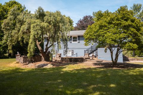 Tiny photo for 6N841 Longacre Drive, St. Charles, IL 60175 (MLS # 12666441)