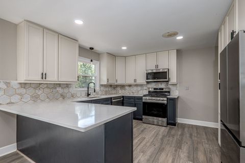 Tiny photo for 6N841 Longacre Drive, St. Charles, IL 60175 (MLS # 12666441)