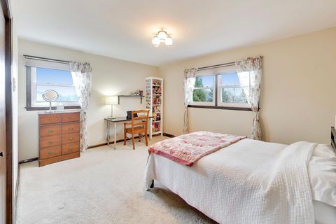 Tiny photo for 1028 S Beechwood Drive, Mount Prospect, IL 60056 (MLS # 12607579)