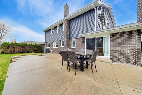 Tiny photo for 1028 S Beechwood Drive, Mount Prospect, IL 60056 (MLS # 12607579)