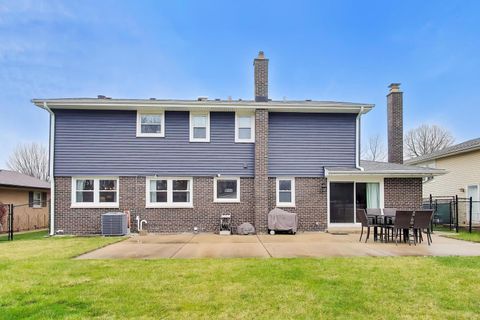 Tiny photo for 1028 S Beechwood Drive, Mount Prospect, IL 60056 (MLS # 12607579)