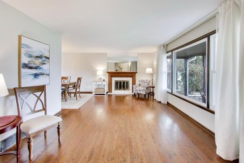 Tiny photo for 1028 S Beechwood Drive, Mount Prospect, IL 60056 (MLS # 12607579)