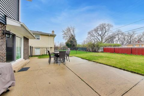 Tiny photo for 1028 S Beechwood Drive, Mount Prospect, IL 60056 (MLS # 12607579)