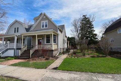 Tiny photo for 4157 Raymond Avenue, Brookfield, IL 60513 (MLS # 12615537)