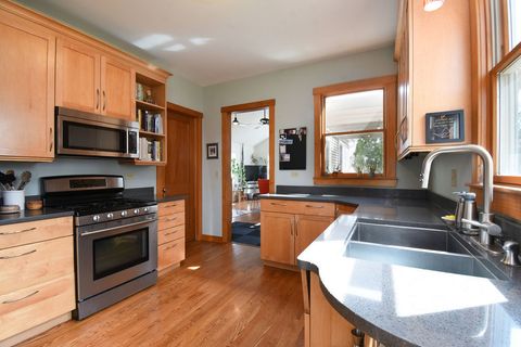 Tiny photo for 4157 Raymond Avenue, Brookfield, IL 60513 (MLS # 12615537)