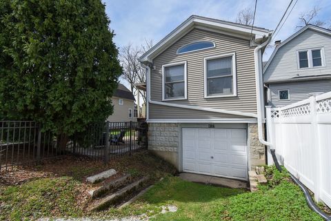 Tiny photo for 4157 Raymond Avenue, Brookfield, IL 60513 (MLS # 12615537)