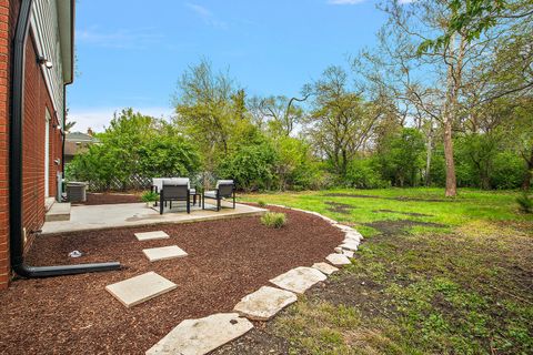Tiny photo for 2209 Collett Lane, Flossmoor, IL 60422 (MLS # 12629273)
