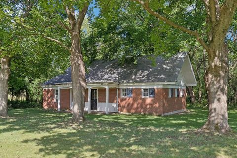 Tiny photo for 60 Ridge Road, Barrington Hills, IL 60010 (MLS # 12619453)