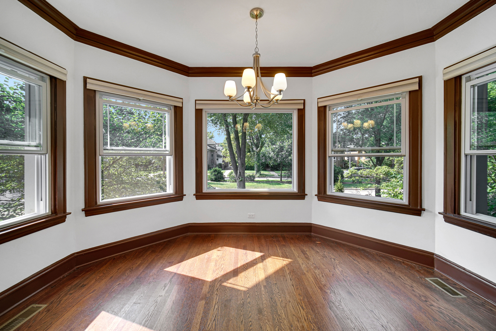 10 Le Moyne Parkway