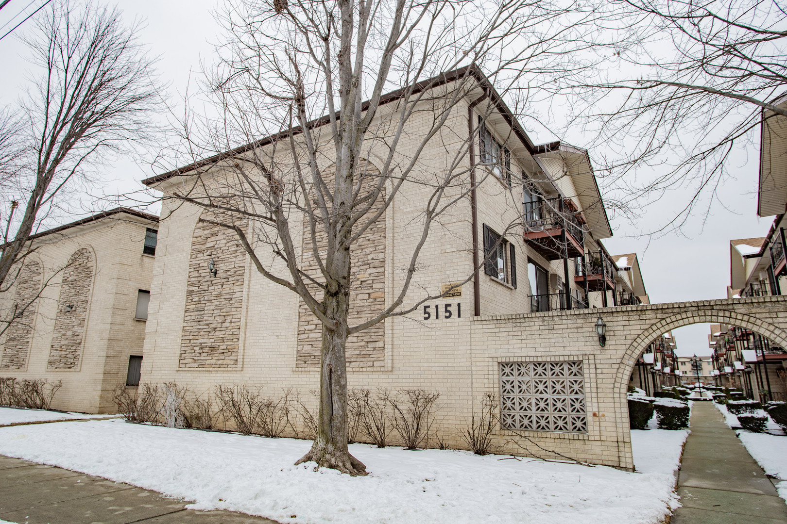 5151 N EAST RIVER Road 125A