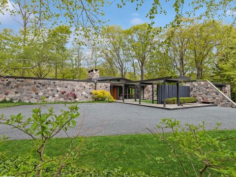 1130 Walden Lane Lake Forest IL 60045