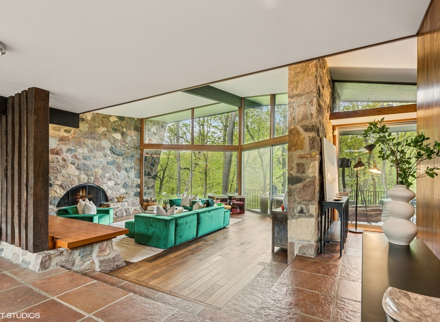 1130 Walden Lane