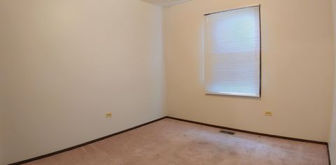 Tiny photo for 1070 Glouchester Harbor #1070, Schaumburg, IL 60193 (MLS # 12665082)