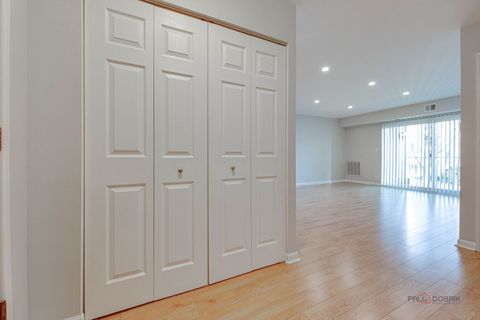 Tiny photo for 1103 S Hunt Club Drive #223, Mount Prospect, IL 60056 (MLS # 12543348)