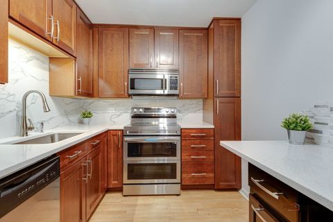 Tiny photo for 1103 S Hunt Club Drive #223, Mount Prospect, IL 60056 (MLS # 12543348)