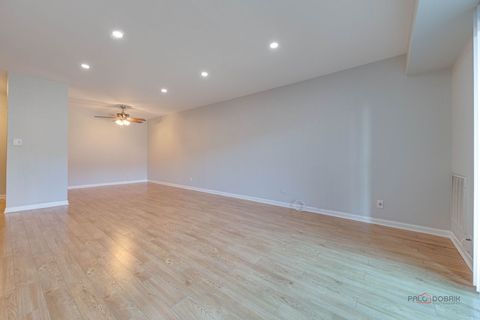 Tiny photo for 1103 S Hunt Club Drive #223, Mount Prospect, IL 60056 (MLS # 12543348)