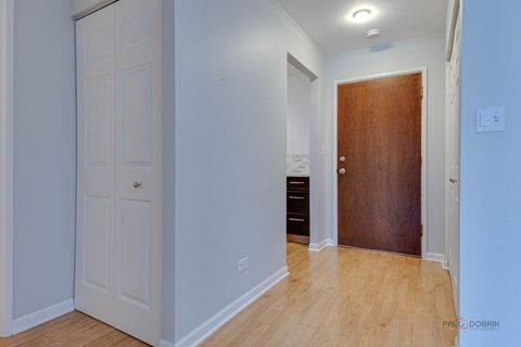 Tiny photo for 1103 S Hunt Club Drive #223, Mount Prospect, IL 60056 (MLS # 12543348)