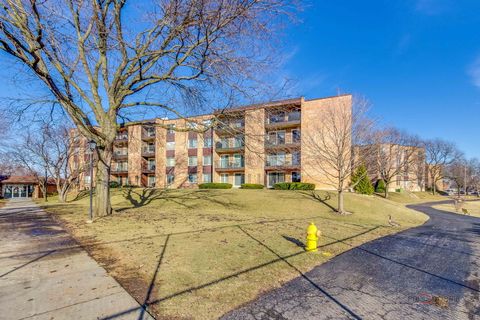 Photo of 1103 S Hunt Club Drive #223, Mount Prospect, IL 60056 (MLS # 12543348)