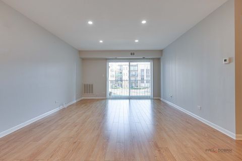 Tiny photo for 1103 S Hunt Club Drive #223, Mount Prospect, IL 60056 (MLS # 12543348)