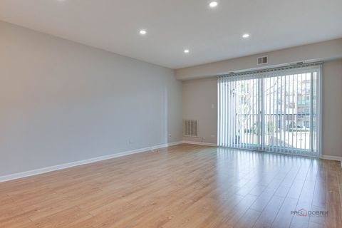 Tiny photo for 1103 S Hunt Club Drive #223, Mount Prospect, IL 60056 (MLS # 12543348)