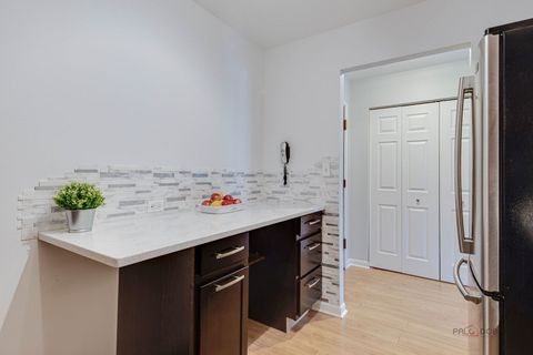 Tiny photo for 1103 S Hunt Club Drive #223, Mount Prospect, IL 60056 (MLS # 12543348)