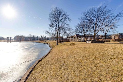 Tiny photo for 1103 S Hunt Club Drive #223, Mount Prospect, IL 60056 (MLS # 12543348)