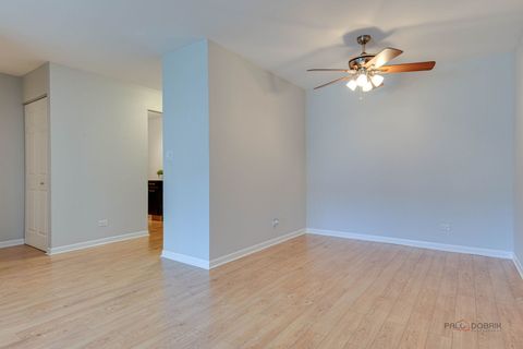 Tiny photo for 1103 S Hunt Club Drive #223, Mount Prospect, IL 60056 (MLS # 12543348)