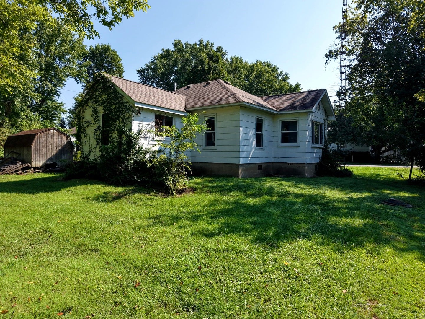 201 W 8th Street