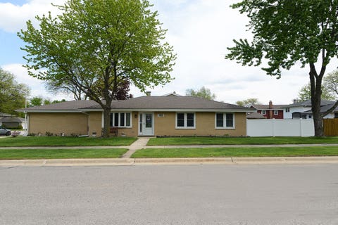 Tiny photo for 985 Idaho Street, Carol Stream, IL 60188 (MLS # 12642594)