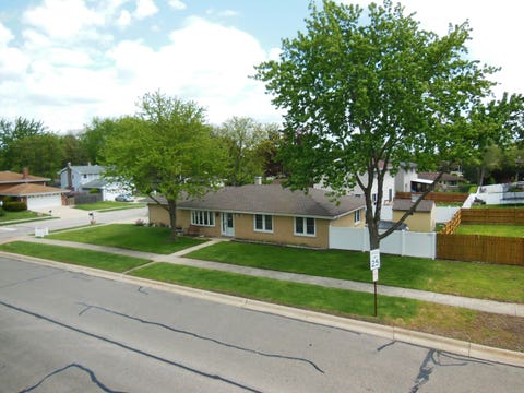 Tiny photo for 985 Idaho Street, Carol Stream, IL 60188 (MLS # 12642594)