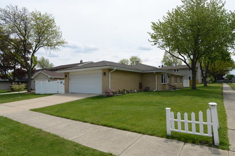 Tiny photo for 985 Idaho Street, Carol Stream, IL 60188 (MLS # 12642594)