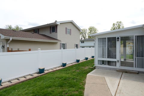 Tiny photo for 985 Idaho Street, Carol Stream, IL 60188 (MLS # 12642594)