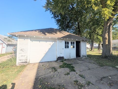 Tiny photo for 821 S Chippewa Avenue, Freeport, IL 61032 (MLS # 12474465)