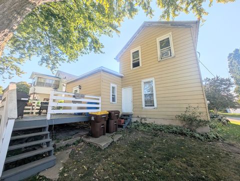 Tiny photo for 821 S Chippewa Avenue, Freeport, IL 61032 (MLS # 12474465)
