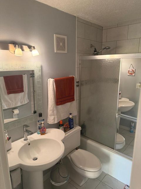 Tiny photo for 1043 S YORK Road #411, Bensenville, IL 60106 (MLS # 12492033)