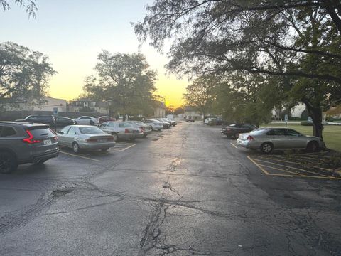 Tiny photo for 1043 S YORK Road #411, Bensenville, IL 60106 (MLS # 12492033)