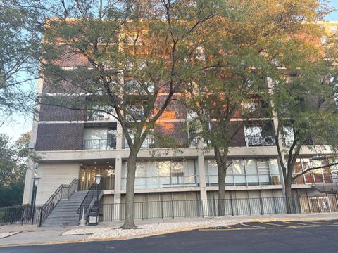 Photo of 1043 S YORK Road #411, Bensenville, IL 60106 (MLS # 12492033)