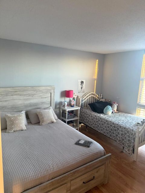 Tiny photo for 1043 S YORK Road #411, Bensenville, IL 60106 (MLS # 12492033)