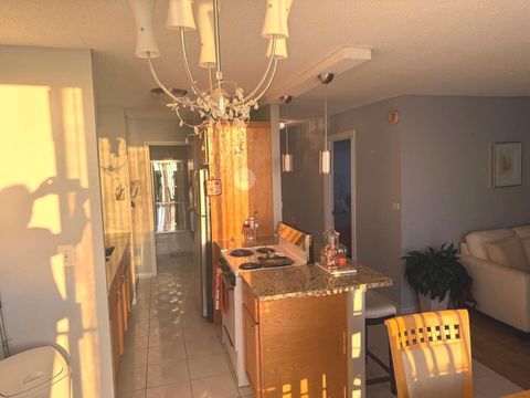 Tiny photo for 1043 S YORK Road #411, Bensenville, IL 60106 (MLS # 12492033)