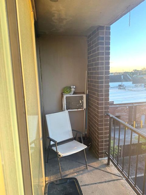 Tiny photo for 1043 S YORK Road #411, Bensenville, IL 60106 (MLS # 12492033)