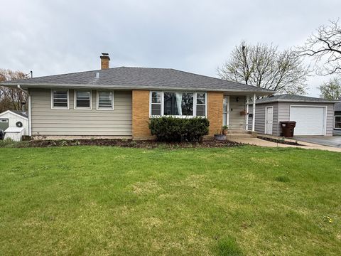 Photo of 504 E Calhoun Street, Woodstock, IL 60098 (MLS # 12618397)