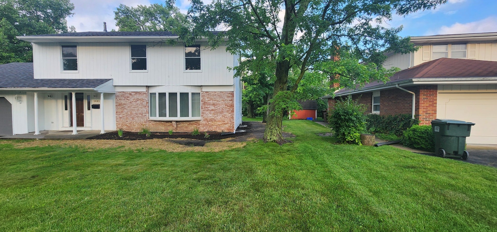 1421 Lawrence Crescent