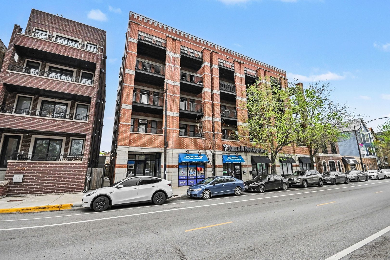 2222 W Belmont Avenue 202