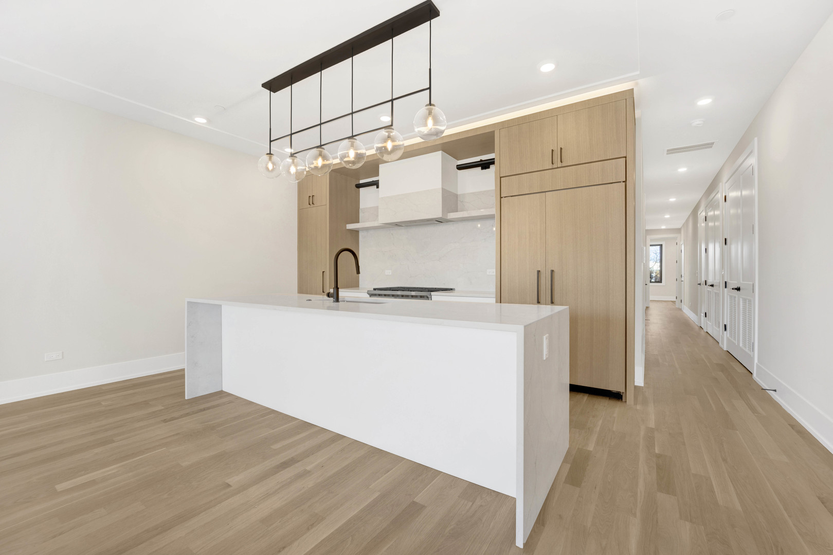 3352 N Ashland Avenue 2S