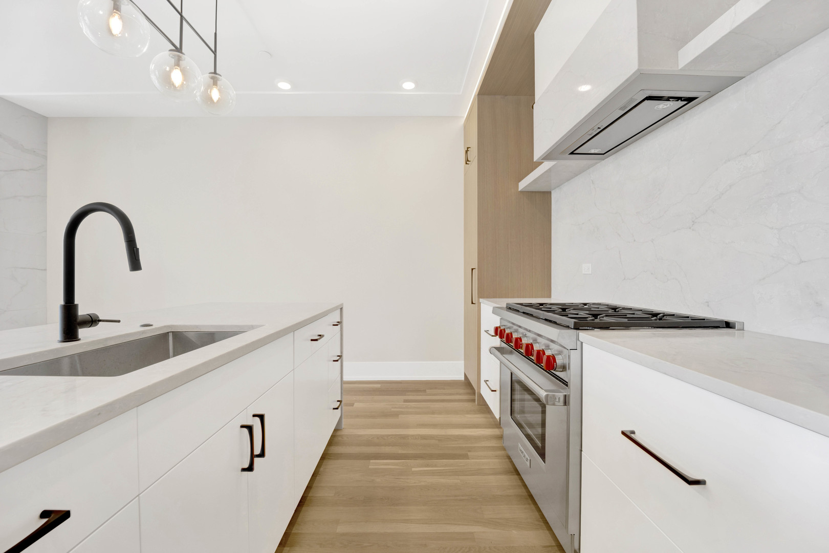 3352 N Ashland Avenue 2S