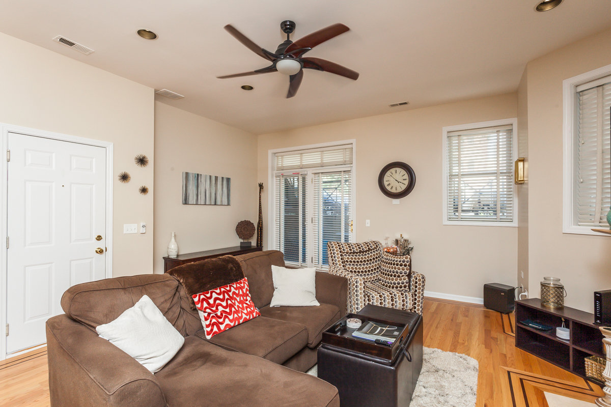 4124 N KENMORE Avenue GS