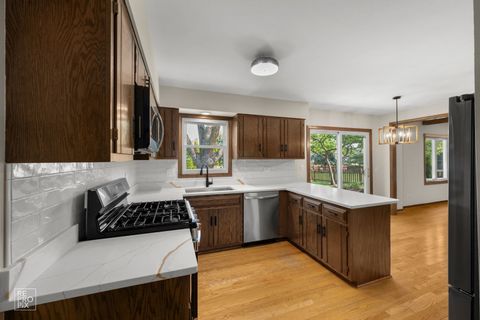 Tiny photo for 1749 E Bailey Road, Naperville, IL 60565 (MLS # 12626833)