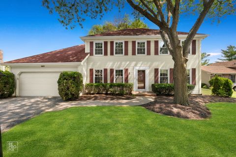 Photo of 1749 E Bailey Road, Naperville, IL 60565 (MLS # 12626833)